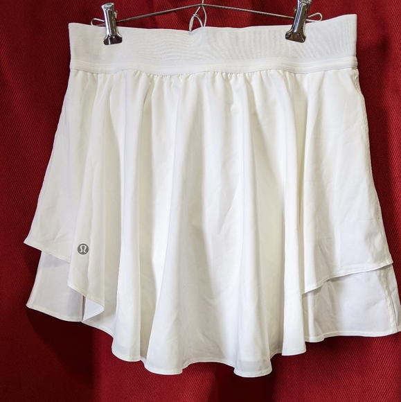 SOLD Lululemon Court Rival High Rise Skirt/Skort - Picture 6 of 9